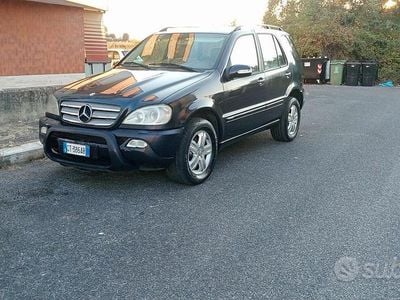 Usata Mercedes ML270 163 CV (119 kW) 2005 Blu SUV