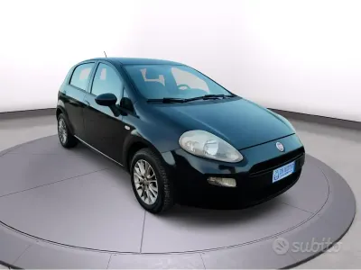 Usata Fiat Punto 77 CV (56 kW) 2013 Utilitaria