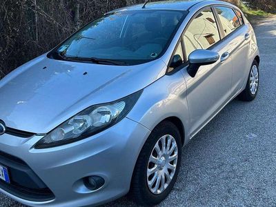 Usata Ford Fiesta Titanium 95 CV (69 kW) 2010 Grigio Berlina