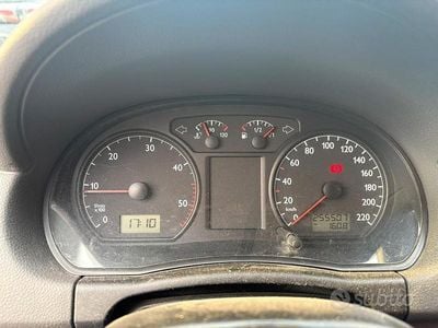 Occasion VW Polo 75 ch (55 kW) 2004 Gris Citadine