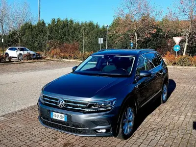 Usata VW Tiguan 150 CV (110 kW) 2019 Grigio SUV
