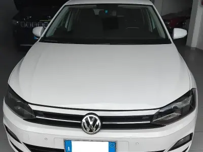 Usata VW Polo Trendline 90 CV (66 kW) 2019 Bianco Utilitaria