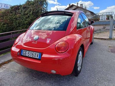 Begagnad VW New Beetle 150 HK (110 kW) 2000 Röd Halvkombi