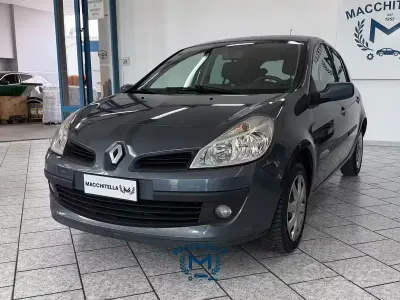 Usata Renault Clio II Dynamique 75 CV (55 kW) 2008 Nero Berlina
