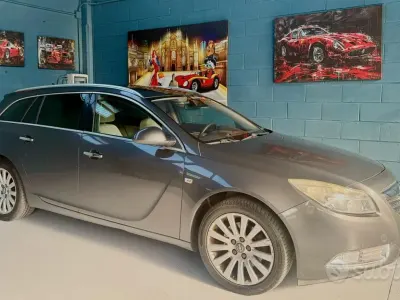 Usata Opel Insignia 160 CV (117 kW) 2011 Grigio Station wagon