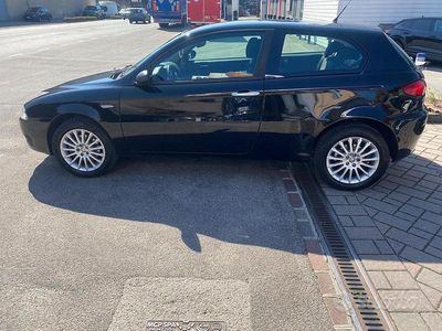 Usata Alfa Romeo 147 105 CV (77 kW) 2008 Nero Utilitaria