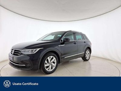 Usata VW Tiguan Life 122 CV (89 kW) 2023 Deep black perlato SUV
