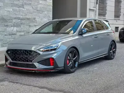 Usata Hyundai i30 280 CV (205 kW) 2023 Grigio Berlina