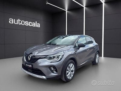 Usata Renault Captur Intens 145 CV (106 kW) 2022 Gray SUV