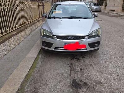 Usata Ford Focus 90 CV (66 kW) 2006 Argento Berlina