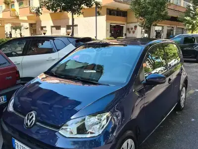 Usata VW up! 60 CV (44 kW) 2018 Bluazzurro Utilitaria