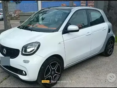 Usata Smart ForFour 71 CV (52 kW) 2015 Bianco Utilitaria