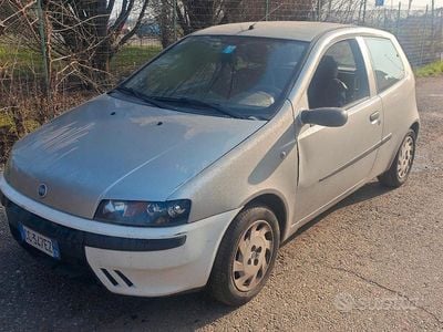 Usata Fiat Punto 60 CV (44 kW) 2002 Grigio Utilitaria