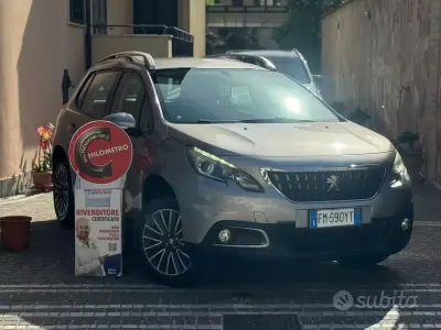 Usata Peugeot 2008 Allure 82 CV (60 kW) 2017 Grigio SUV