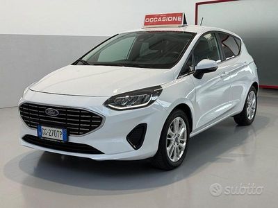 Begagnad Ford Fiesta Titanium 75 HK (55 kW) 2022 Vit Halvkombi