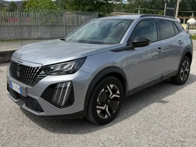 Używany Peugeot 2008 102 KM (75 kW) 2024 SUV
