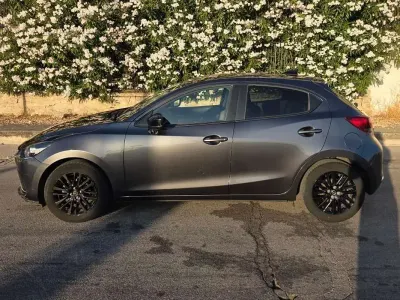 Usata Mazda 2 Homura-Line 90 CV (66 kW) 2023 Grigio Utilitaria