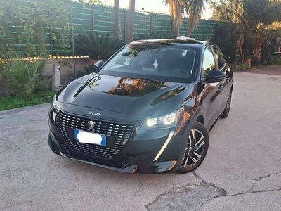 Usata Peugeot 208 Allure 102 CV (75 kW) 2023 Nero Utilitaria