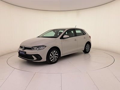 Usata VW Polo Life 95 CV (69 kW) 2023 Ascot grey Utilitaria