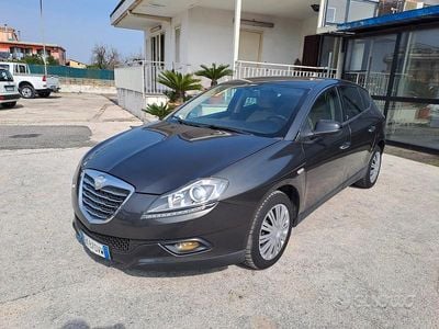 Usata Lancia Delta 120 CV (88 kW) 2011 Grigio Utilitaria