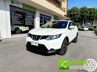 Usata Nissan Qashqai Tekna 110 CV (80 kW) 2015 Bianco SUV