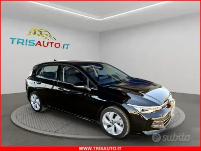 Usata VW Golf VIII Style 150 CV (110 kW) 2025 Nero Utilitaria