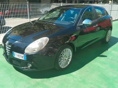 Usata Alfa Romeo Giulietta Business 105 CV (77 kW) 2014 Nero Utilitaria