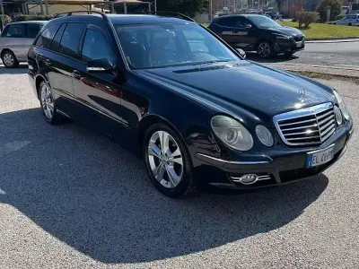 Usata Mercedes E320 147 CV (108 kW) 2006 Berlina