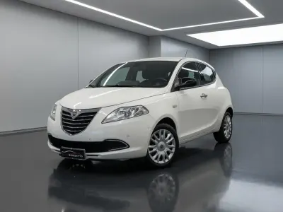 Usata Lancia Ypsilon Gold 95 CV (69 kW) 2011 Bianco Utilitaria