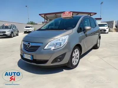 Usata Opel Meriva 120 CV (88 kW) 2011 Grigio Monovolume