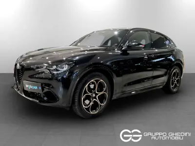 Second-hand Alfa Romeo Stelvio 209 CP (153 kW) 2025 Negru SUV