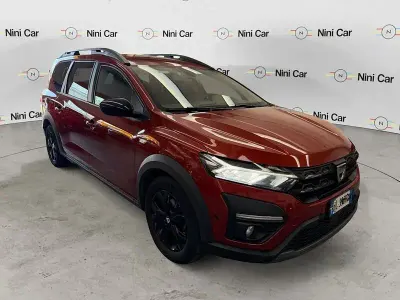 Usata Dacia Jogger Extreme 101 CV (74 kW) 2022 Rosso Monovolume