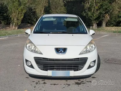 Usata Peugeot 207 73 CV (53 kW) 2012 Bianco Berlina