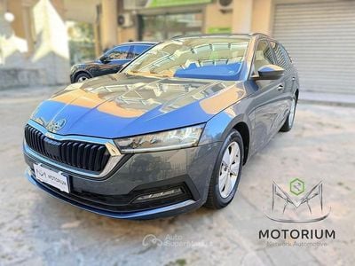 Usata Skoda Octavia Executive 116 CV (85 kW) 2021 Gray Station wagon
