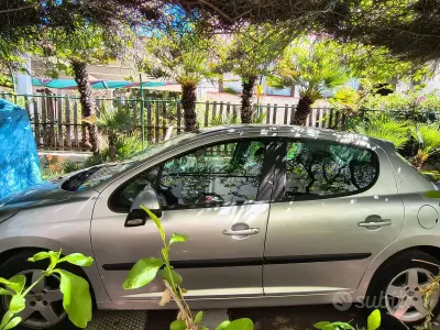 Usata Peugeot 207 73 CV (53 kW) 2009 Grigio Berlina