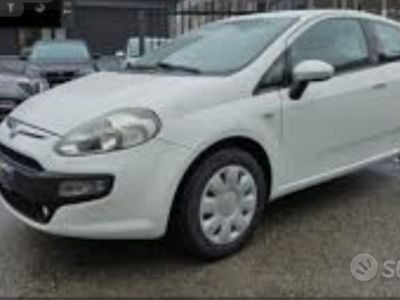 Usata Fiat Grande Punto 77 CV (56 kW) 2009 Bianco Utilitaria