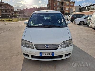 Usata Fiat Idea 90 CV (66 kW) 2006 Bianco Monovolume