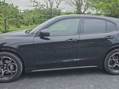 Usata Alfa Romeo Stelvio Veloce 209 CV (153 kW) 2022 Nero SUV