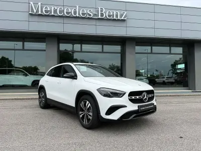 Nuova Mercedes GLA200 150 CV (110 kW) 2026 Bianco polare SUV
