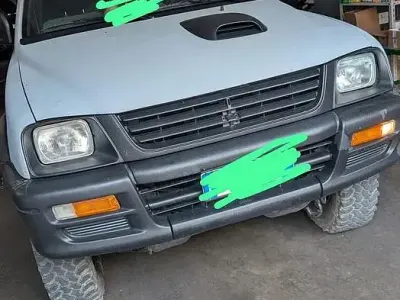Usata Mitsubishi L200