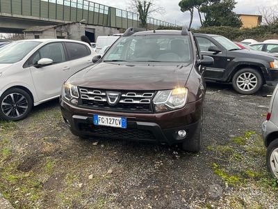 Usata Dacia Duster Ambiance 109 CV (80 kW) 2015 Rosso SUV
