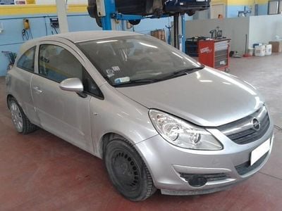 Usata Opel Corsa Enjoy 75 CV (55 kW) 2007 Grigio Berlina