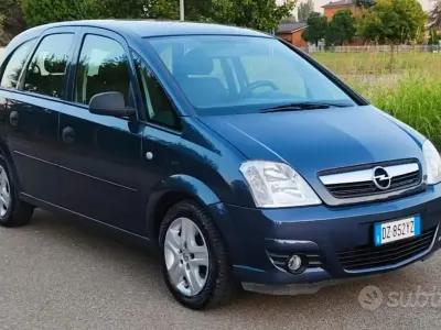 Usata Opel Meriva Enjoy 90 CV (66 kW) 2010 Grigio Monovolume