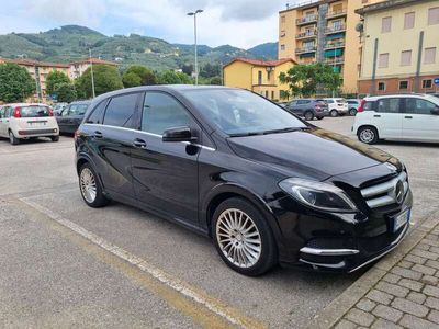 Mercedes B200