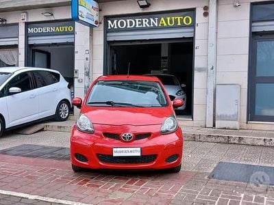 Usata Toyota Aygo 67 CV (49 kW) 2008 Rosso Utilitaria