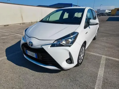 Usata Toyota Yaris Hybrid