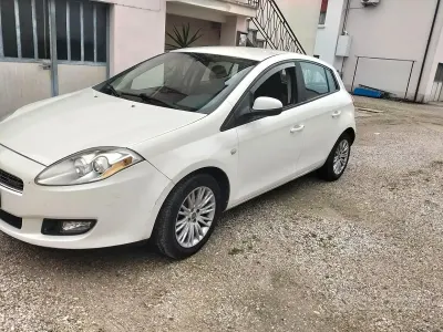 Usata Fiat Bravo 120 CV (88 kW) 2008 Bianco Utilitaria