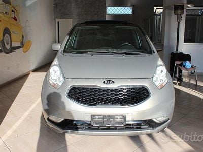 Usata Kia Venga 90 CV (66 kW) 2016 Grigio Utilitaria