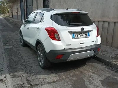 Usata Opel Mokka 131 CV (96 kW) 2014 Bianco SUV