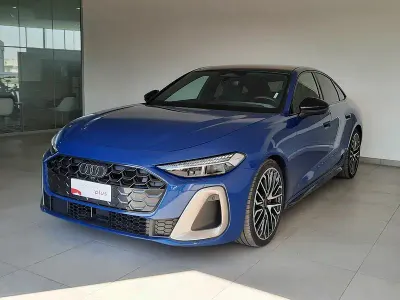 Occasion Audi A5 Edition .1 204 ch (150 kW) 2024 Bleue Berline
